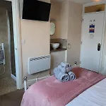 بيت ضيافة Ferndene 4*