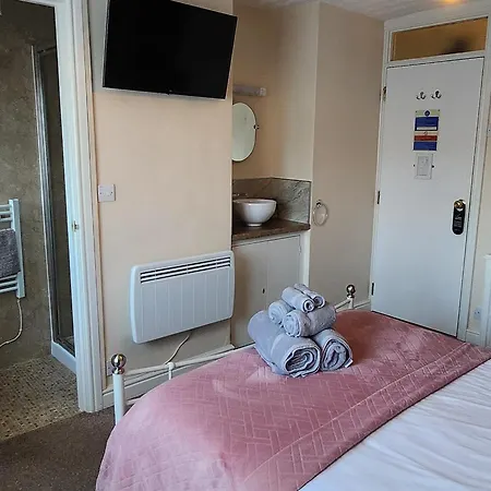Konukevi Ferndene 4*